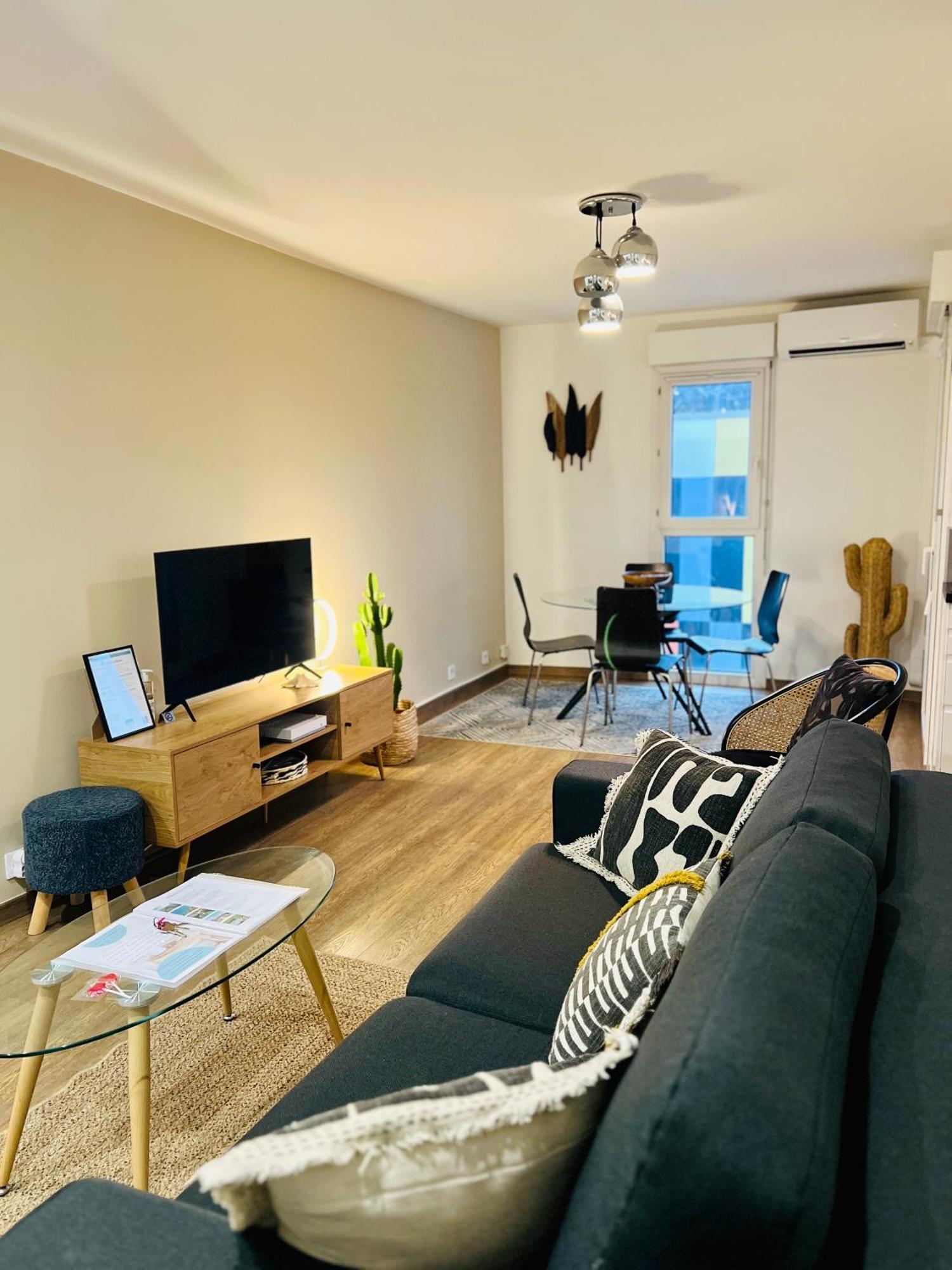 Appartement T2 Beaux Arts Parking Prive Gratuit Montpellier