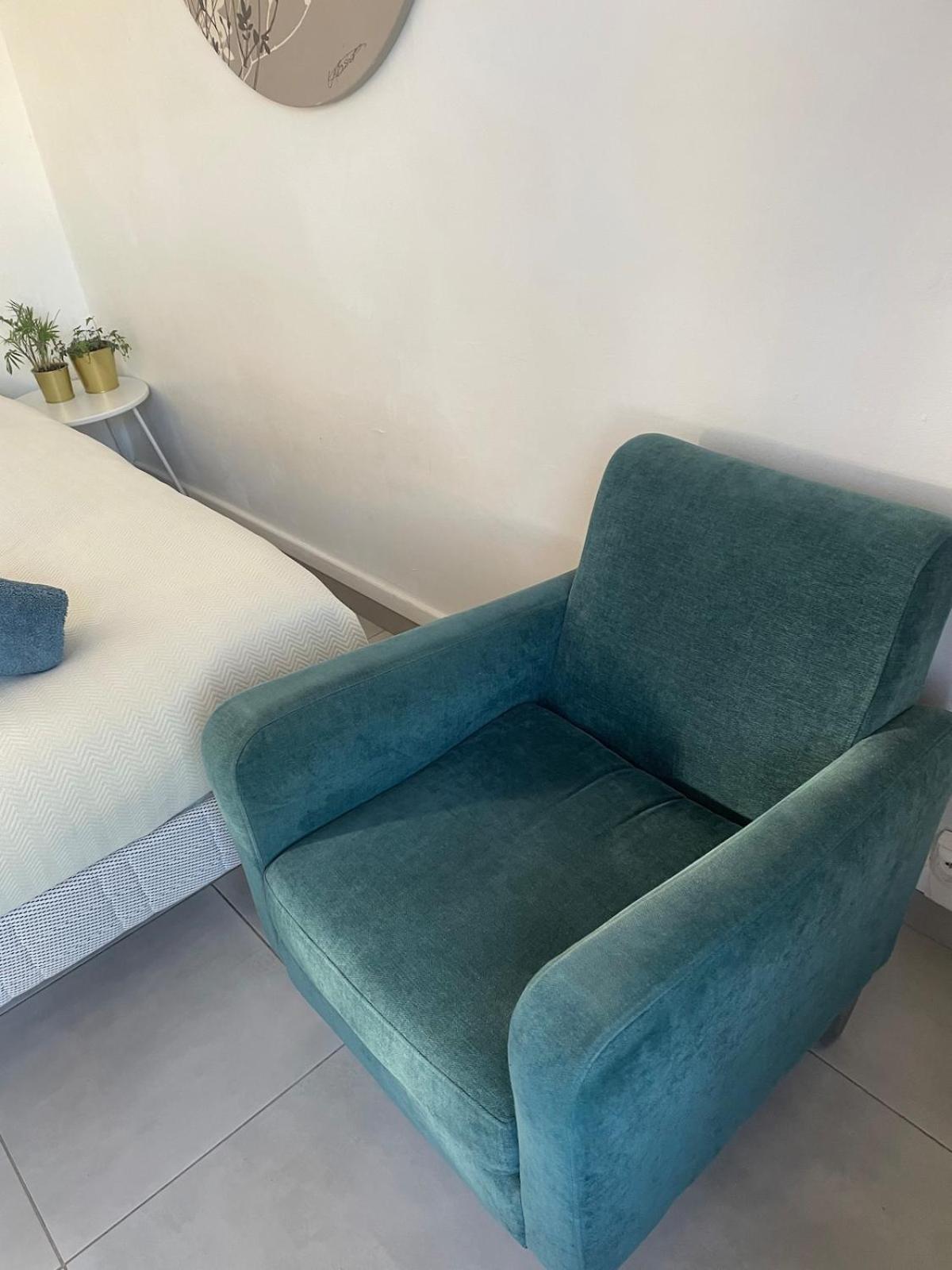 With Beautiful Terrace And Air Conditioning * Montpellier