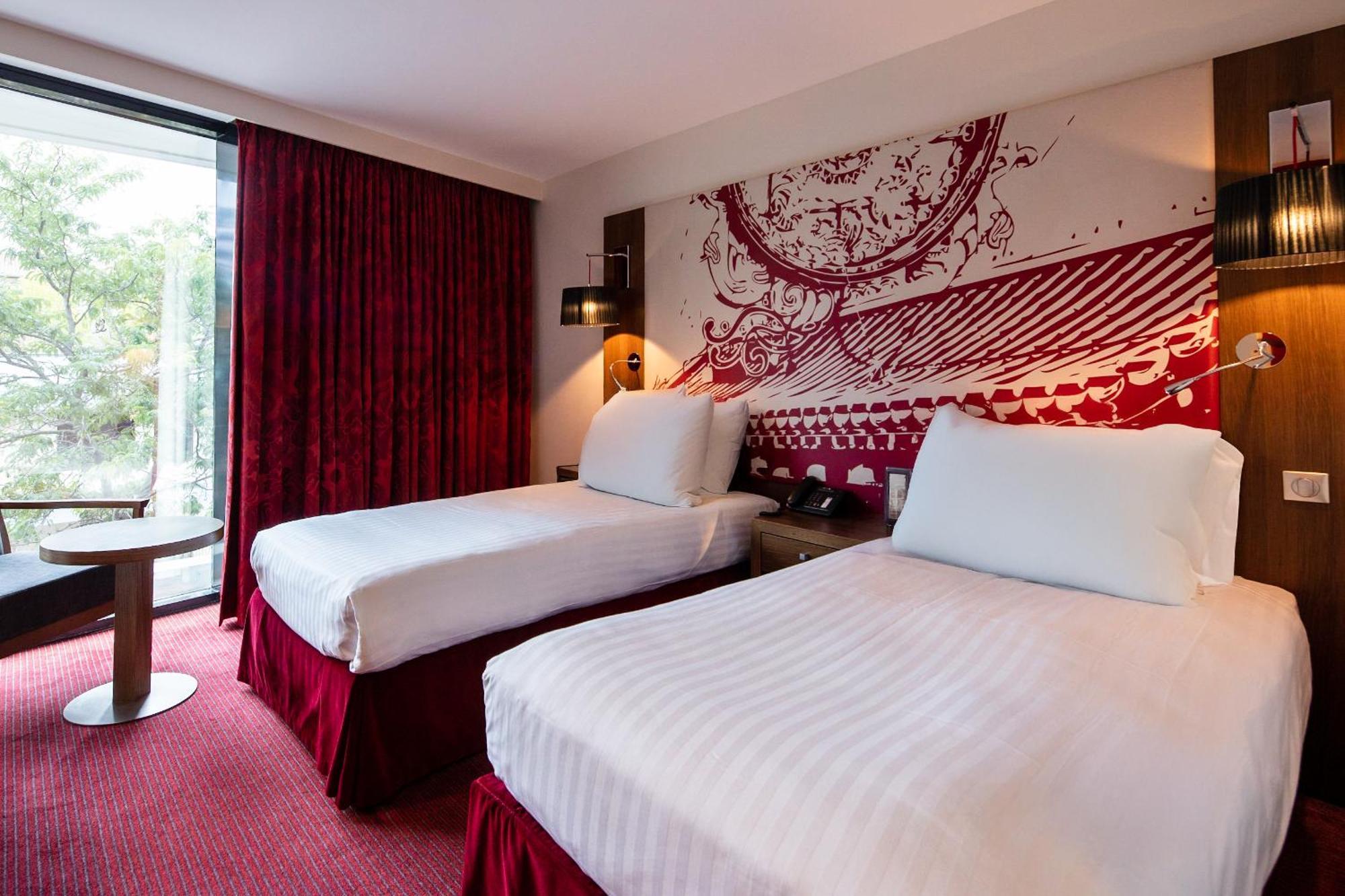 Radisson Blu Hotel, 4*