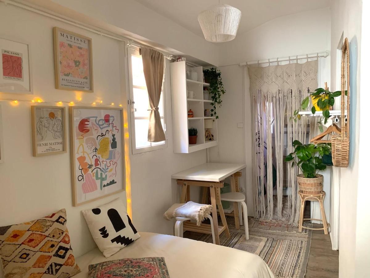 Appartement In Historical Monument In Center *