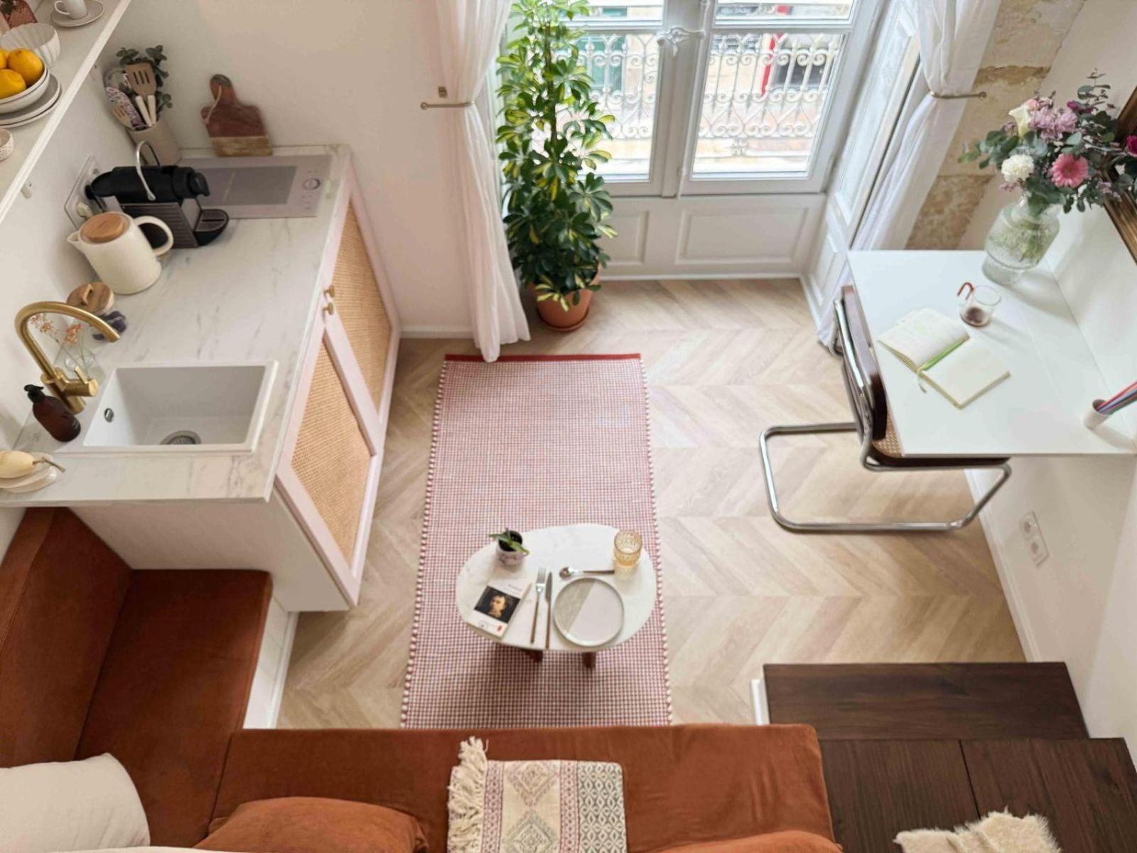 Appartement Beautiful Close Place De La Comedie In Center