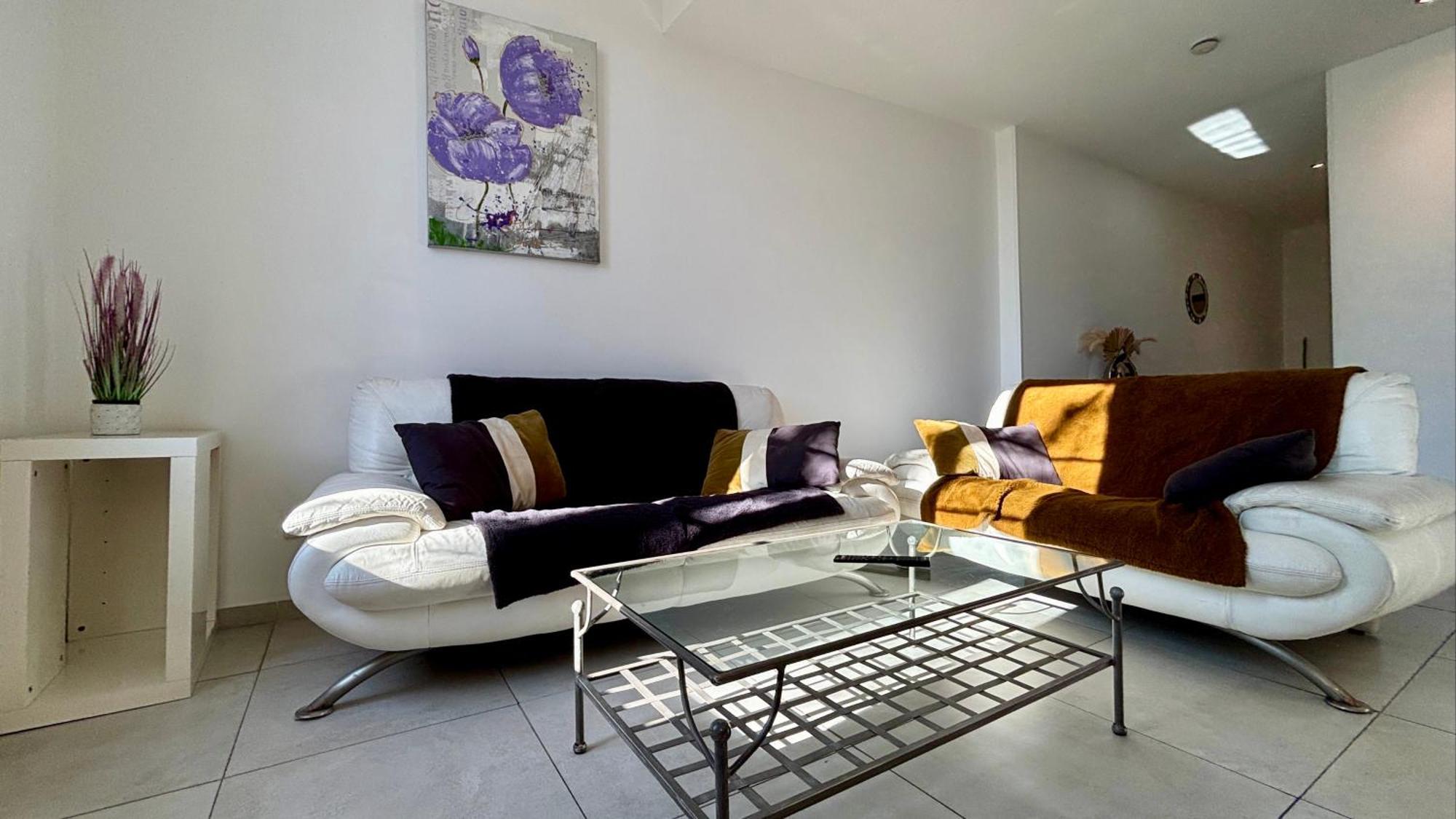 Appartement 3 Pieces Au Coeur Du Vieux *