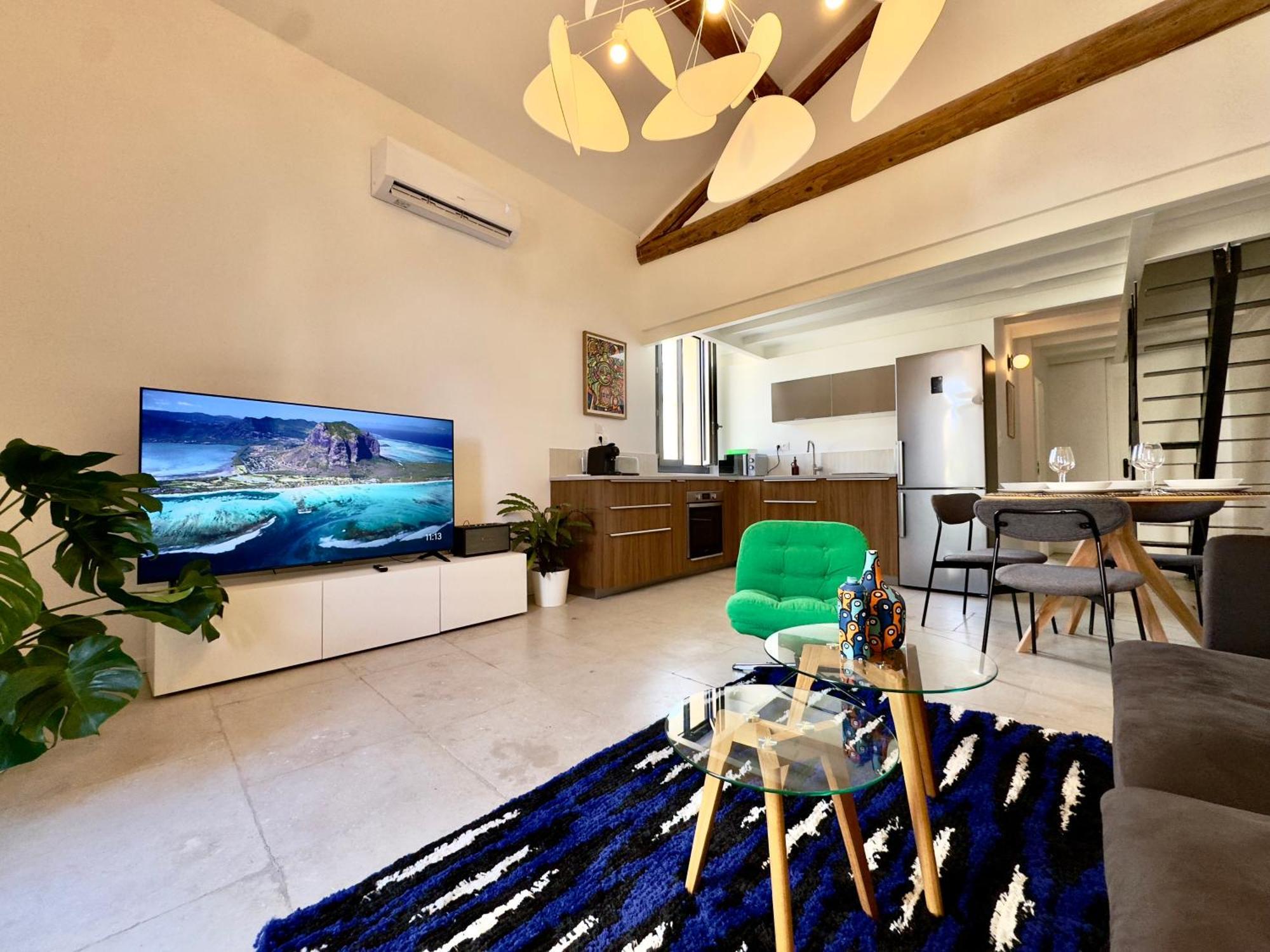 Appartement Loft - 10 Min Du Centre - Terrasse - Parking *