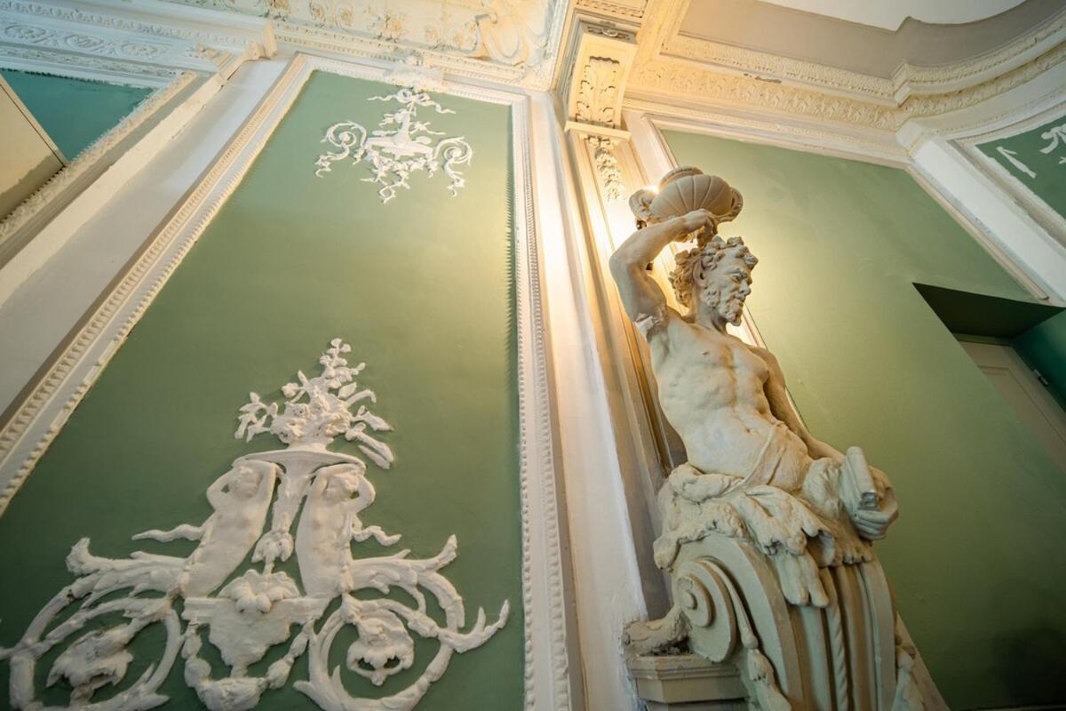 Le Versailles Unique Et Charme Montpellier