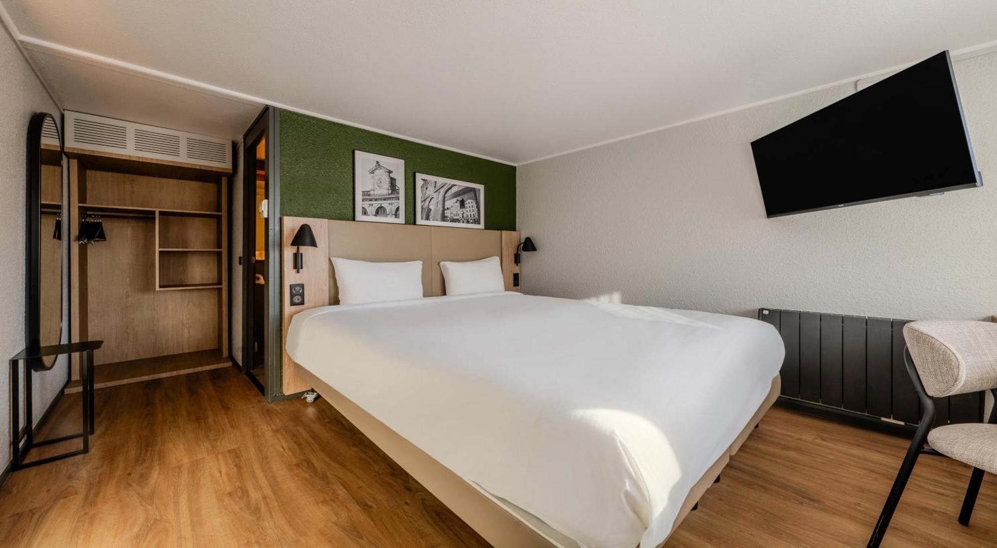 Campanile Sud - A709 Hotel