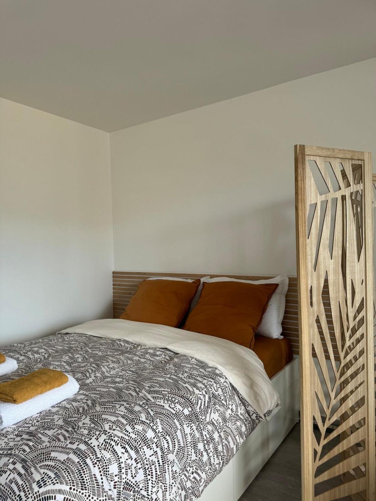 Cozy Proche Du Centre Terrasse,parking Appartement *