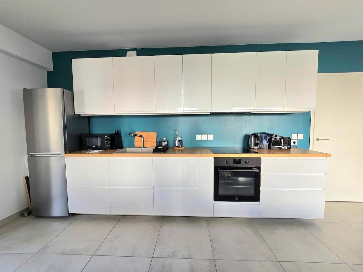 Appartement Pavlova : Calme, Vue, Elegant, Spacieux, Sur Et Central *