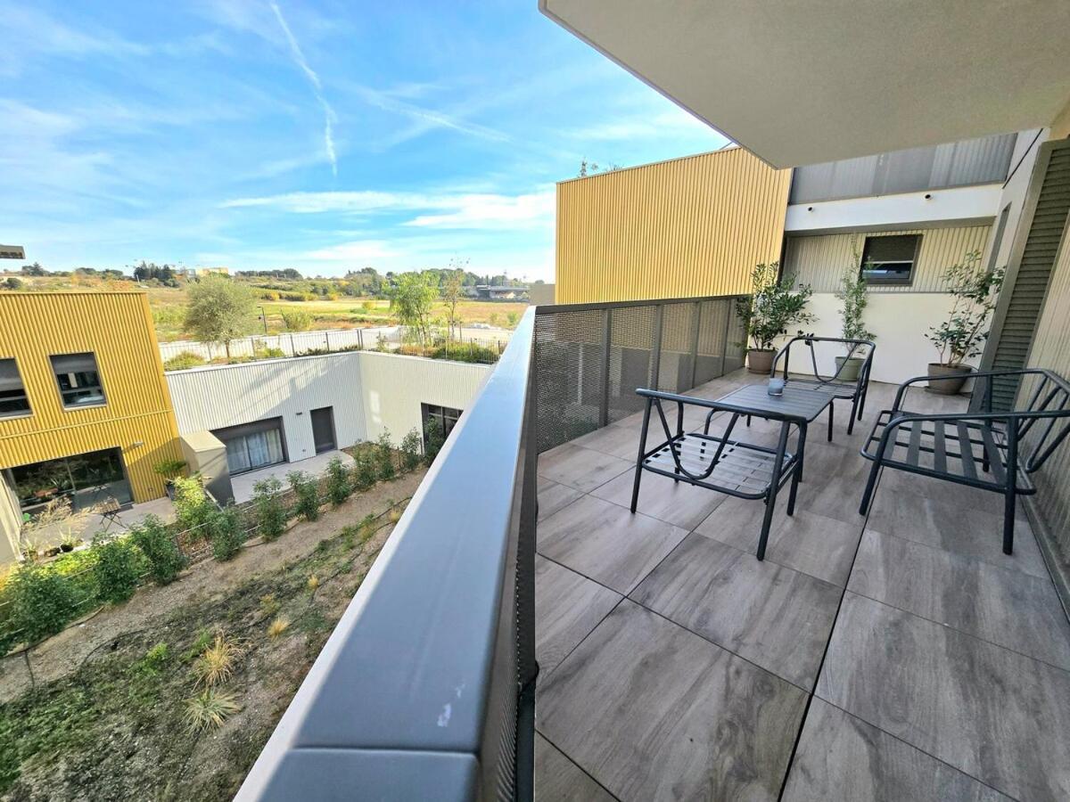 Pavlova : Calme, Vue, Elegant, Spacieux, Sur Et Central Appartement *