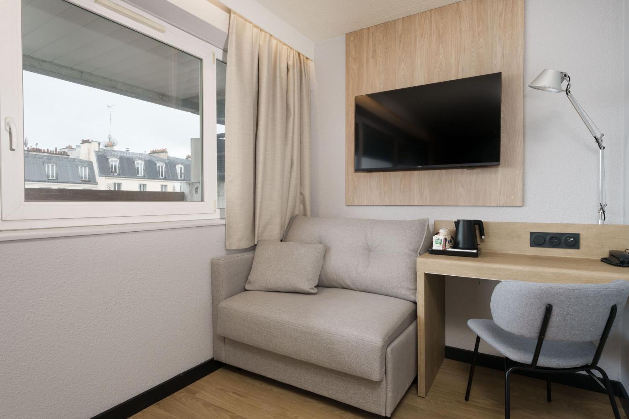 Campanile Est Le Millenaire Hotel 3*