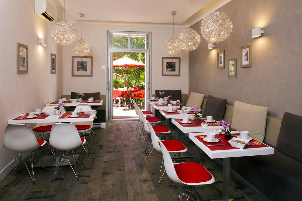 Des Arceaux Hotel