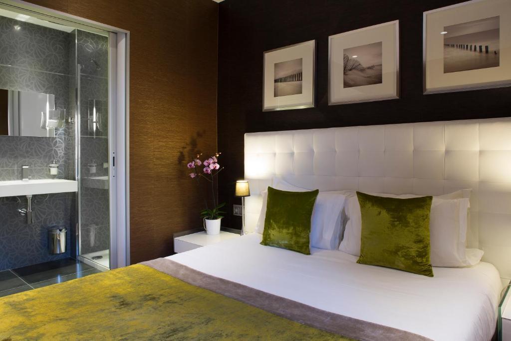 Hotel Des Arceaux 3*