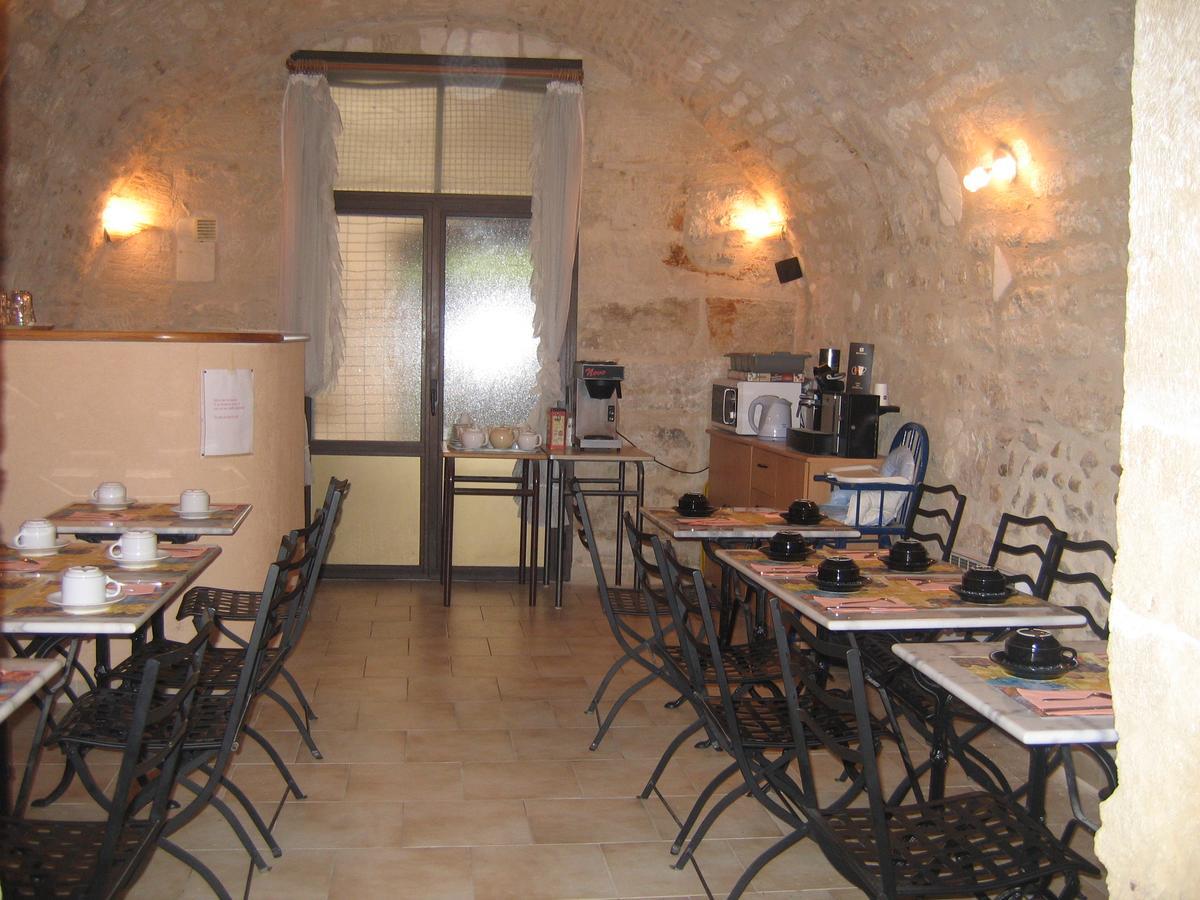 Nova Hotel 2*