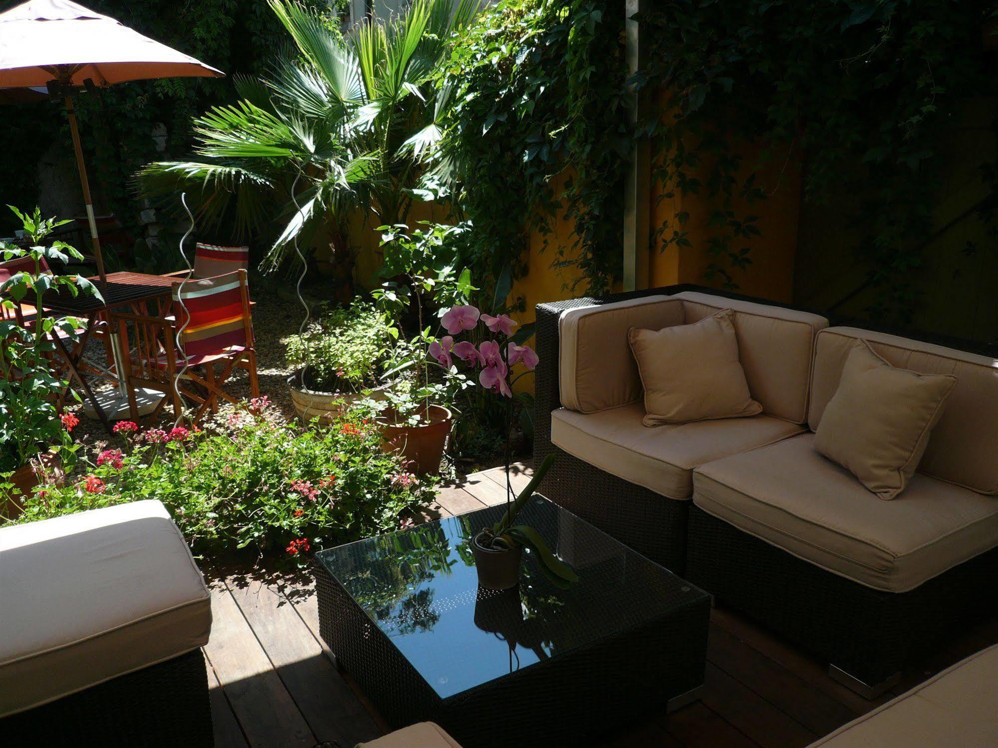 Hotel Des Arceaux 3*