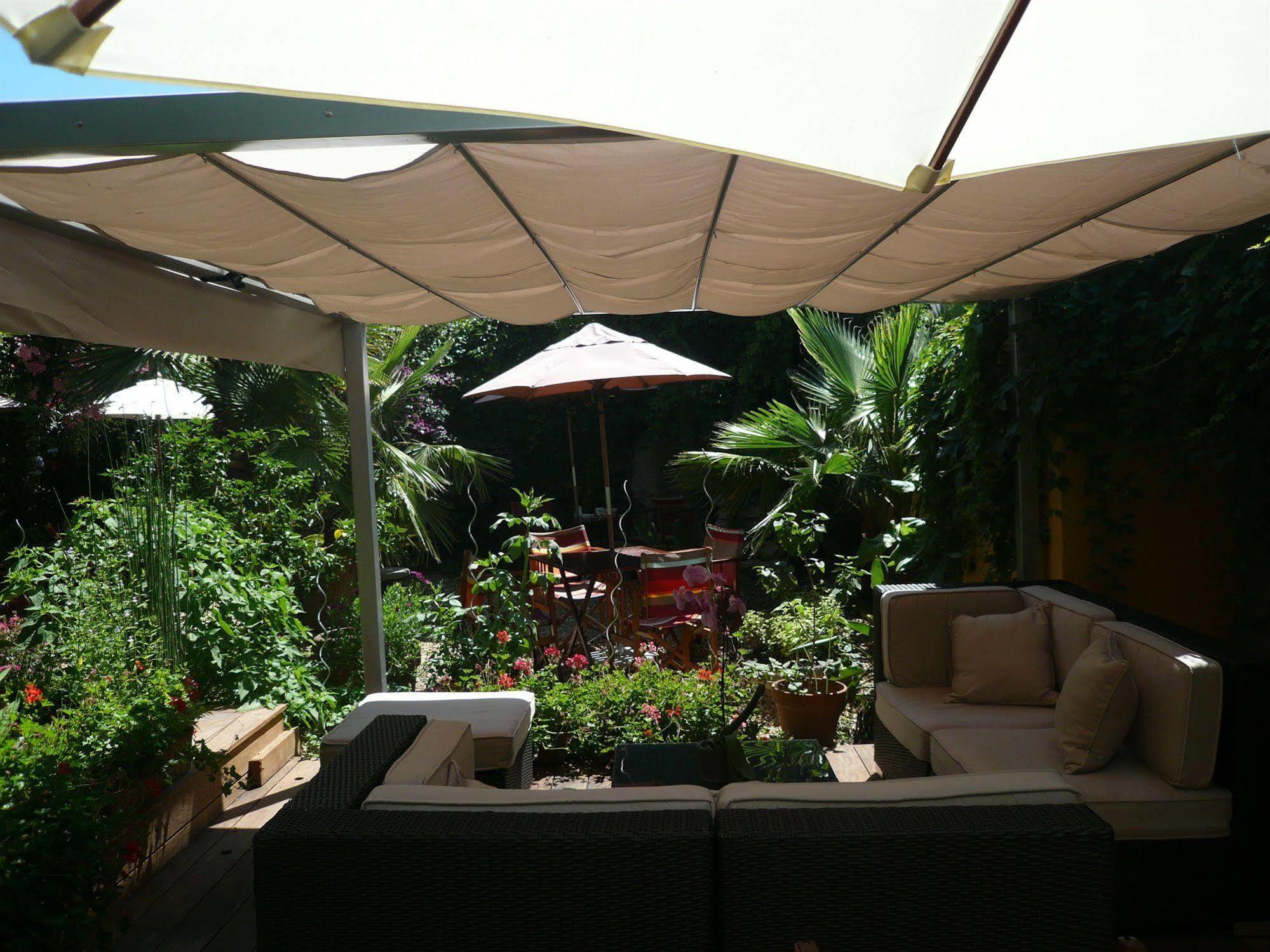 Des Arceaux Hotel 3*
