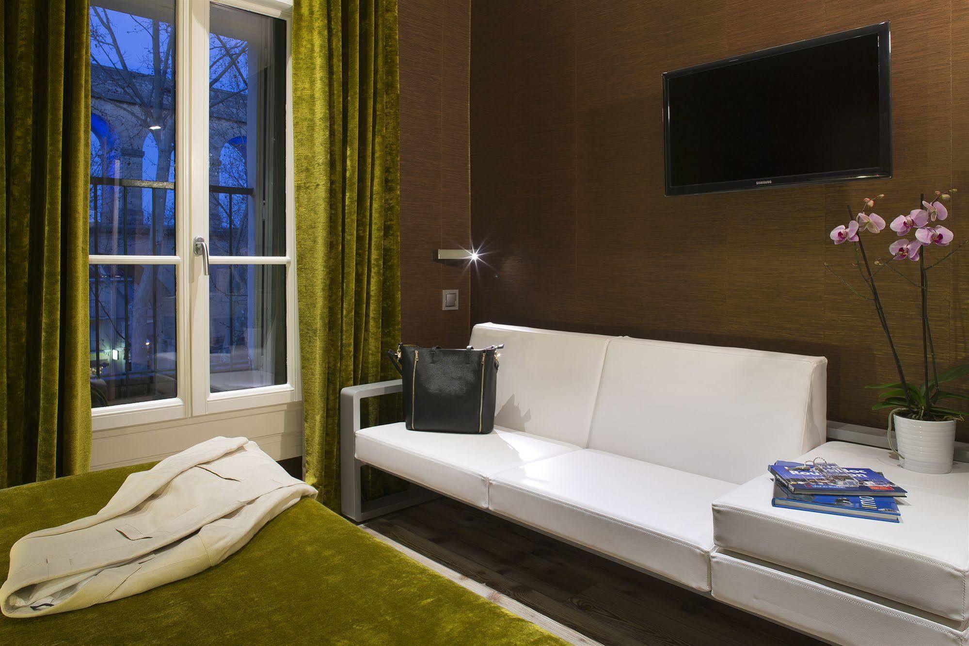 Hotel Des Arceaux 3*