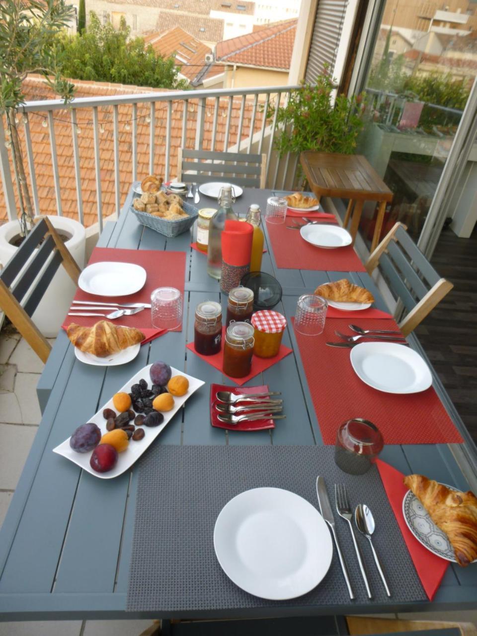 Bed & Breakfast 1 Chambre, 1 P'tit Dej', 1 Sourire