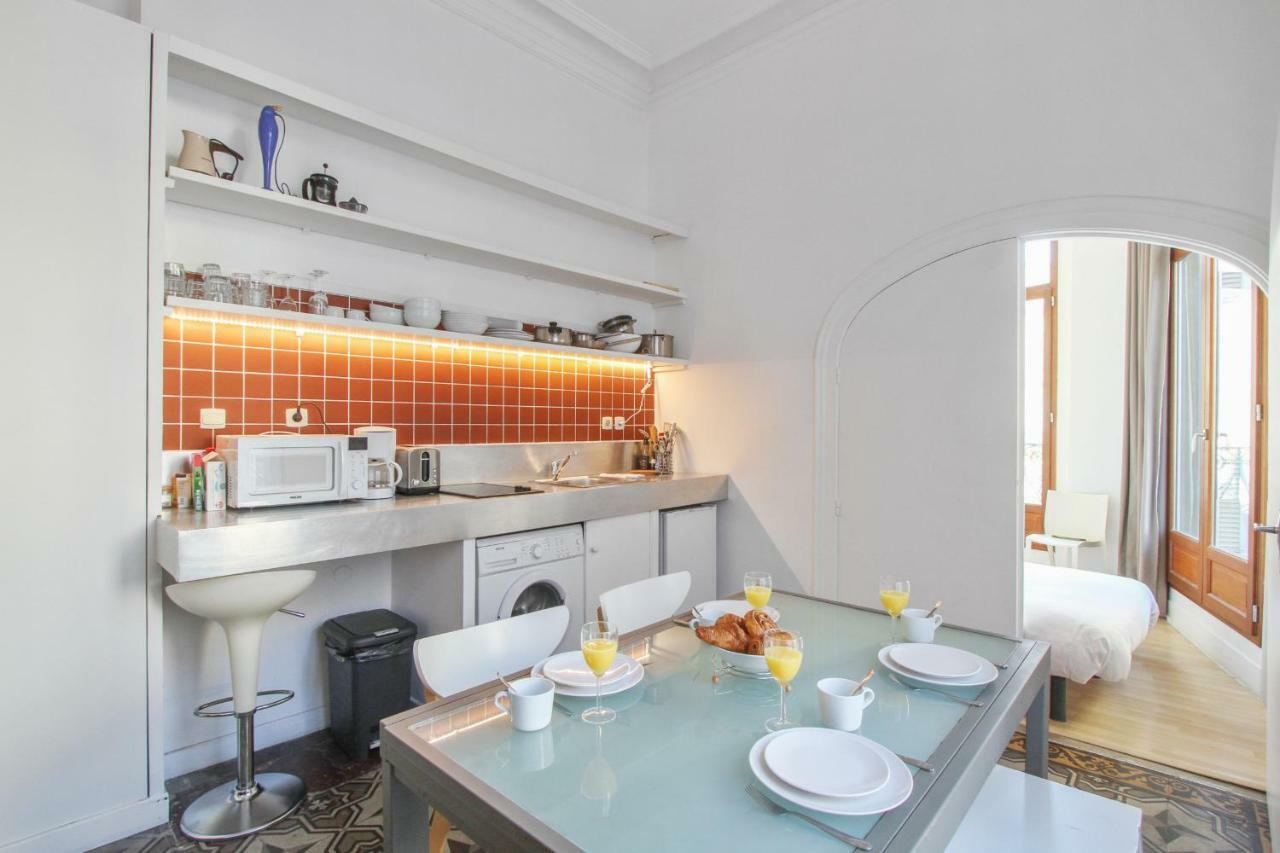 Comedie Lonjon Apartment *