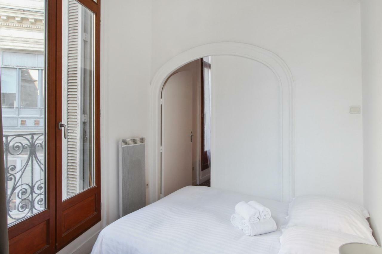 Comedie Lonjon Apartment *