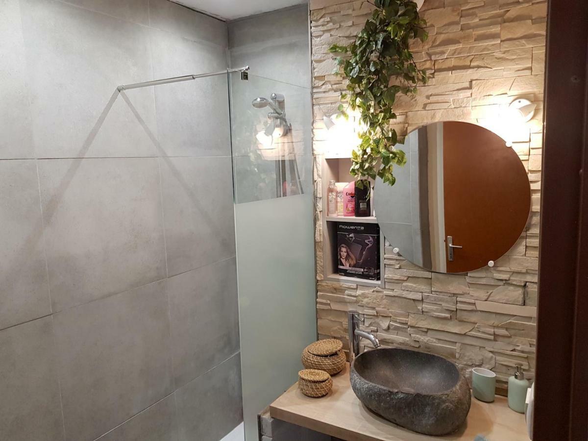 Au Petit Thai - T2 Avec Balcon - Centre * Montpellier