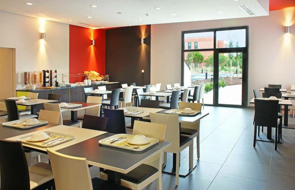 Holiday Express - Odysseum By Ihg Hotel