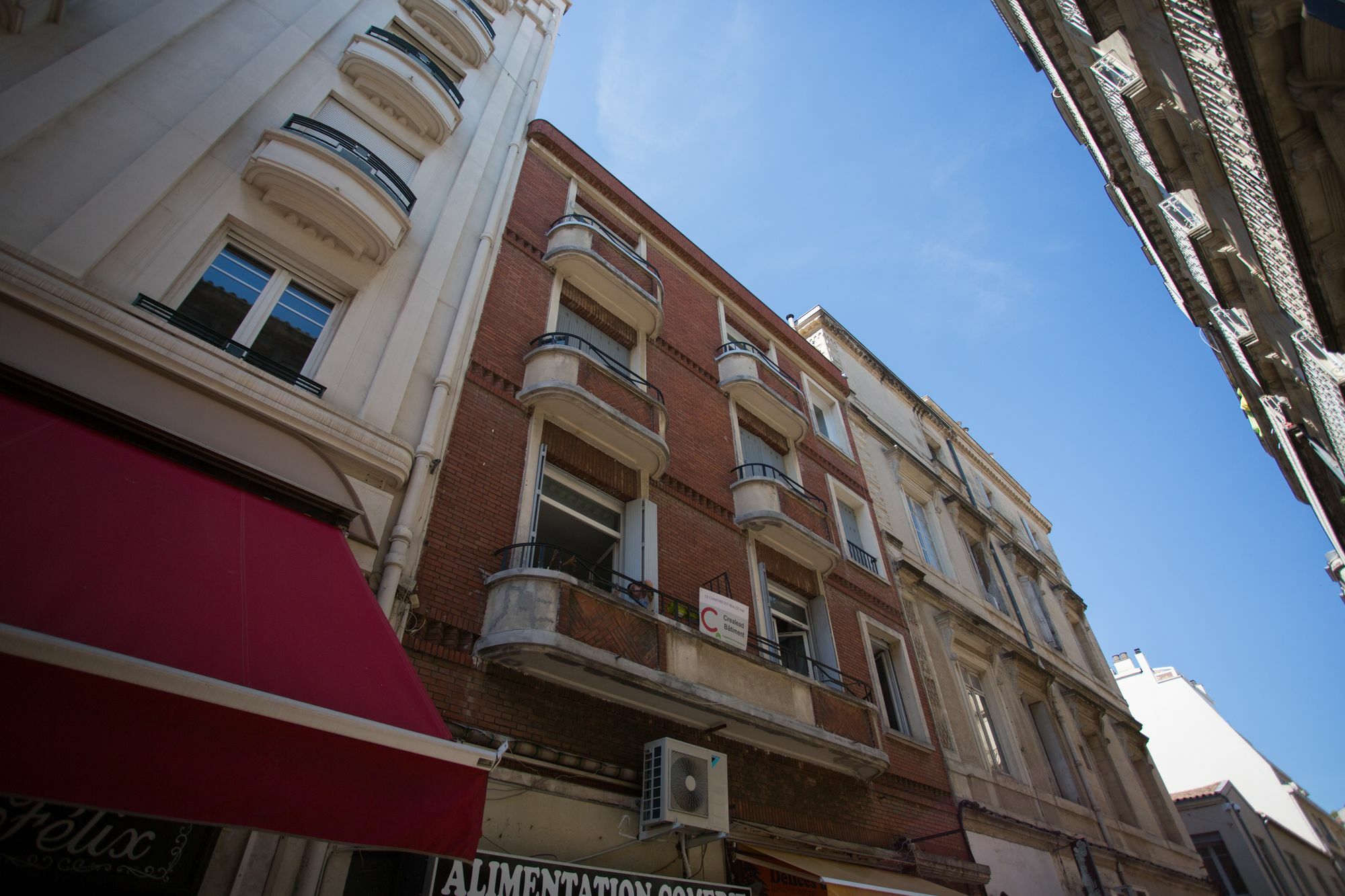 Appartement La Comédie De Vanneau - Acte 1 - 4 *