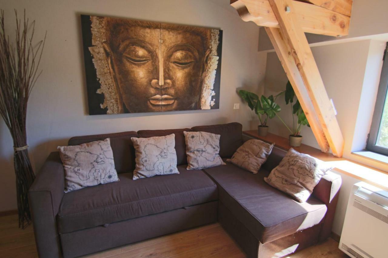 Apartment T2 Les Arceaux Quiet, City Center, Private Parking *