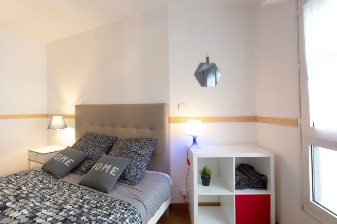 Privé 80m Carré, 2 Chambres, 1 Place De Parking Appartement