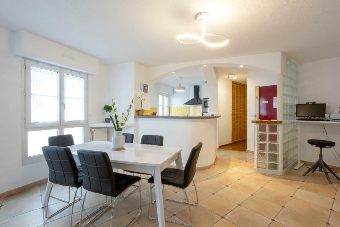 Prive 80m Carre, 2 Chambres, 1 Place De Parking *