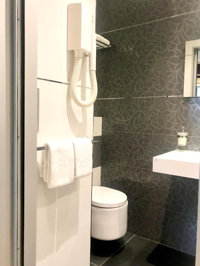Hotel Des Arceaux 3*