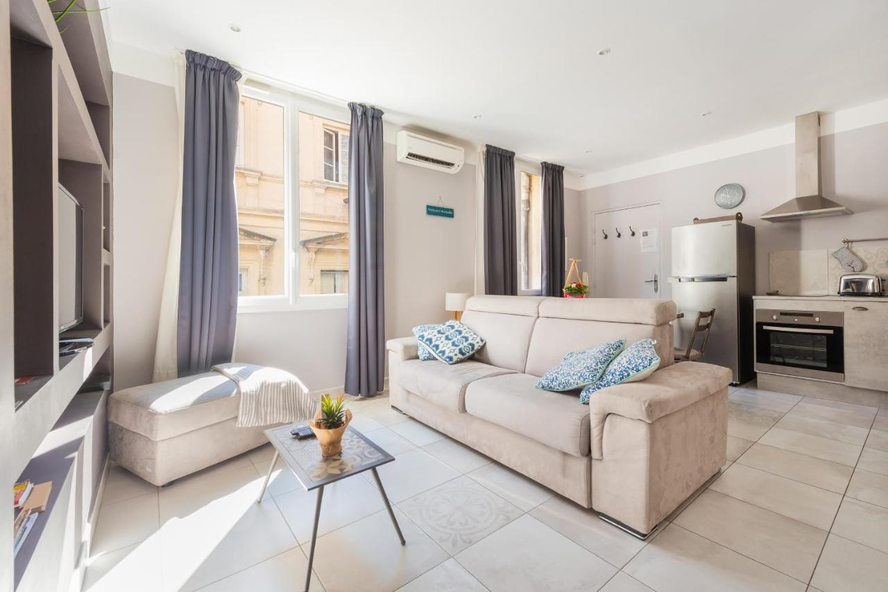 Appartement La Comédie De Vanneau - Acte 1 - 4 *