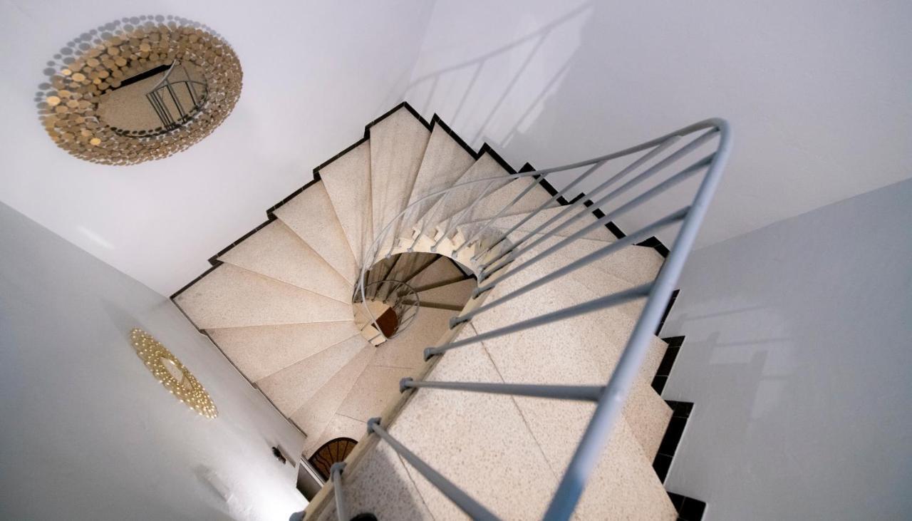Volupté Classée 3 étoiles Avec Vue Sur Jardins, Garage Et Climatisation Appartement