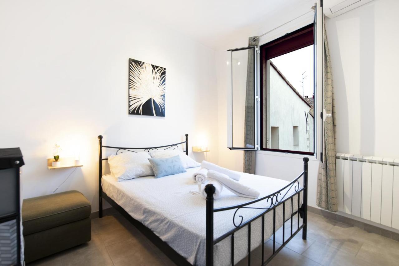 Volupté Classée 3 étoiles Avec Vue Sur Jardins, Garage Et Climatisation